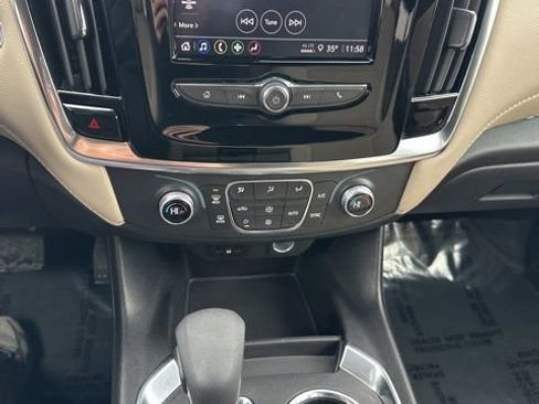 Used 2023 Chevrolet Traverse LS w/ Safety Package image 21