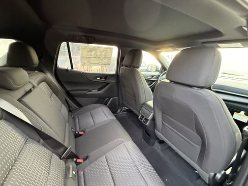 New 2026 Chevrolet Equinox LT image 12