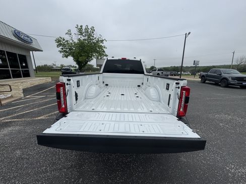 New 2026 Ford F350 Lariat AWD/4WD image 8