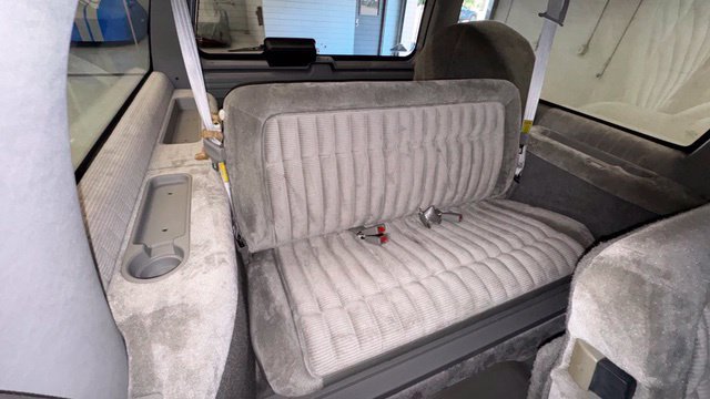 Used 1993 Chevrolet Suburban 4WD image 14