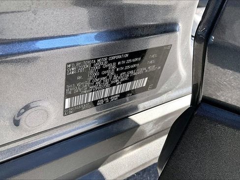 Used 2023 Toyota RAV4 XLE Premium AWD/4WD image 17