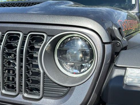 Certified 2026 Jeep Gladiator Mojave w/ Safety Group AWD/4WD image 9