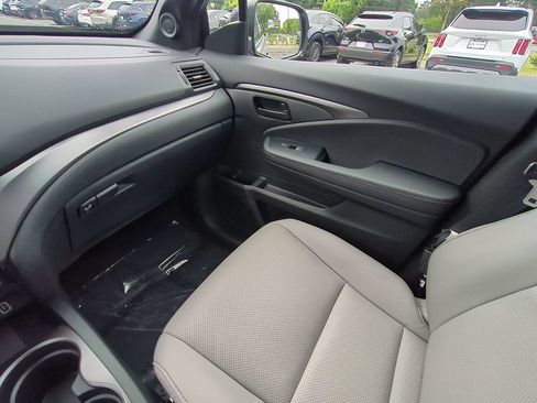 Used 2023 Honda Passport EX-L image 15