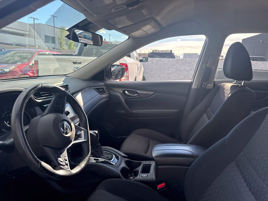 Used 2019 Nissan Rogue SV FWD image 19