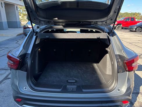 Used 2025 Chevrolet Trax LT image 30