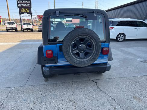 Used 2002 Jeep Wrangler X image 3