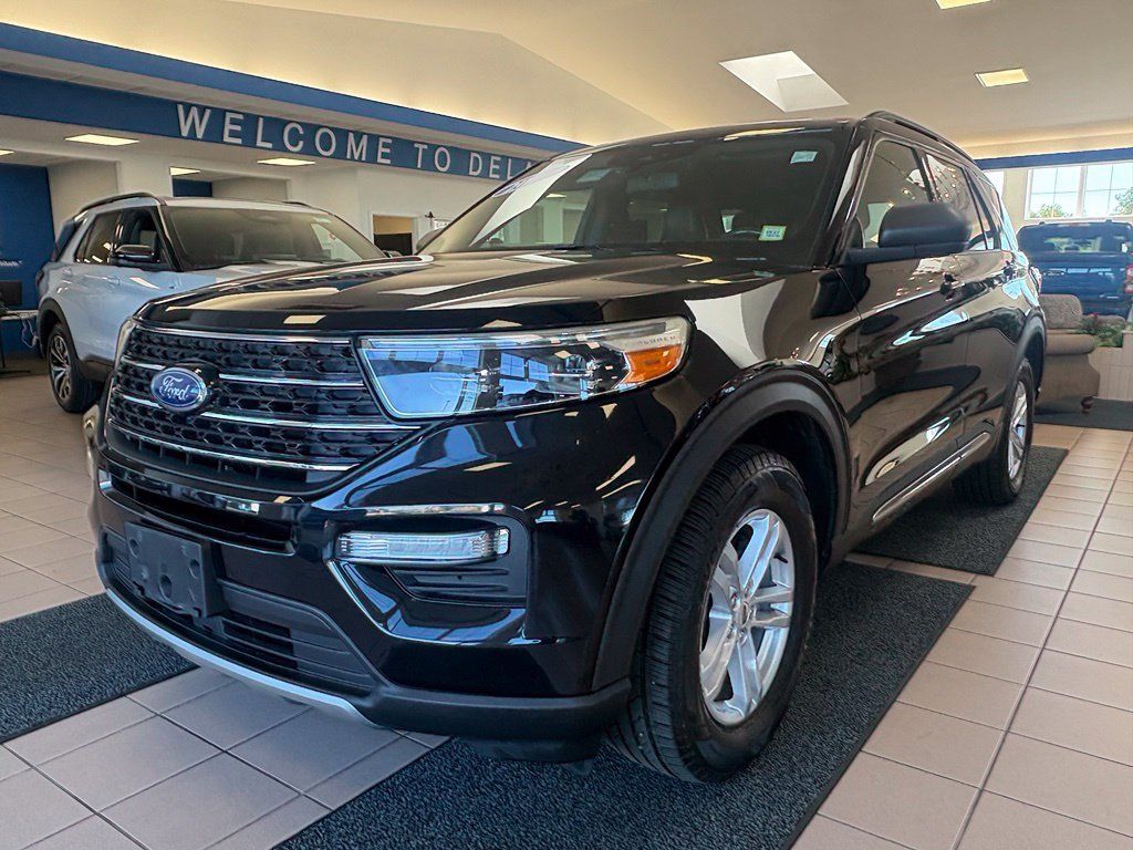 Used 2020 Ford Explorer XLT w/ Equipment Group 202A AWD/4WD image 1