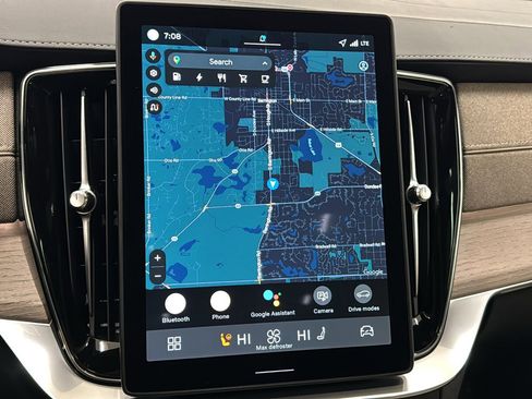 New 2026 Volvo XC90 T8 Plus w/ Protection Package Premier image 18