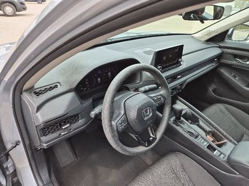 Used 2023 Honda Accord EX image 16