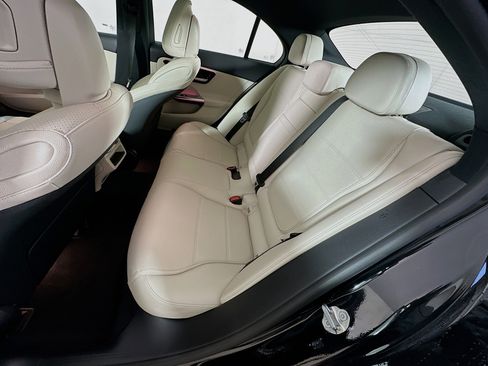 Used 2023 Mercedes-Benz C 300 4MATIC Sedan w/ Exclusive Trim Package image 27