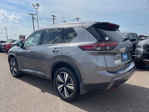 Certified 2025 Nissan Rogue SL AWD/4WD image 5