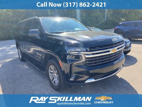Used 2023 Chevrolet Suburban LT image 1