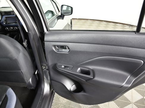 Used 2025 Nissan Versa SV FWD image 40