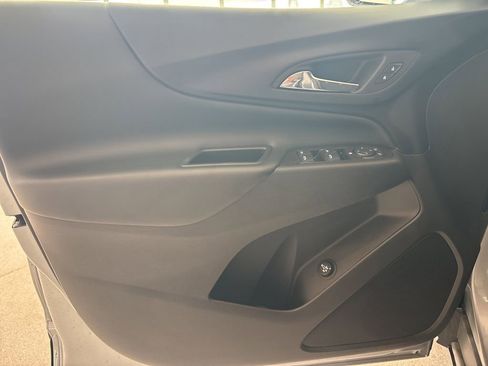 Used 2024 Chevrolet Equinox LT AWD/4WD image 6