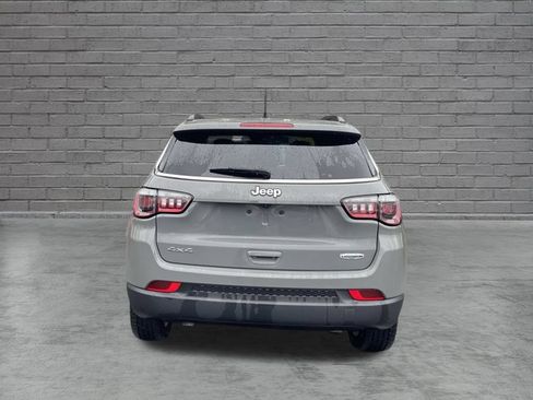 Used 2023 Jeep Compass Latitude AWD/4WD image 6