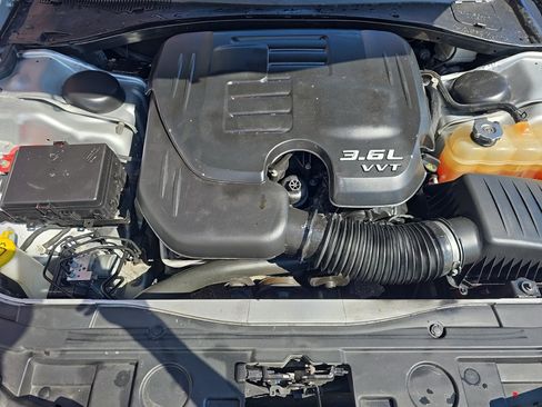 Used 2021 Chrysler 300 S image 9