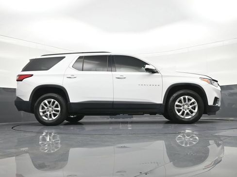 Used 2020 Chevrolet Traverse LT FWD image 27