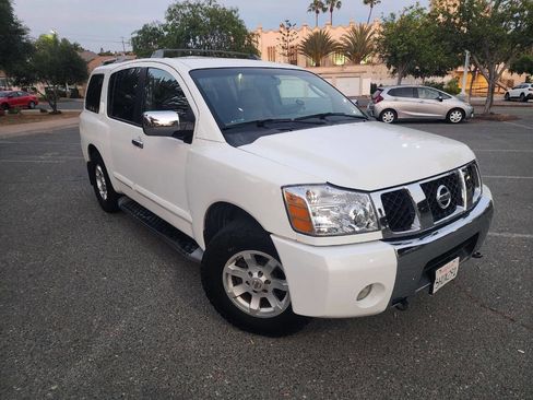 Used 2004 Nissan Armada SE Off-Road w/ (Tow) Tow Pkg image 2