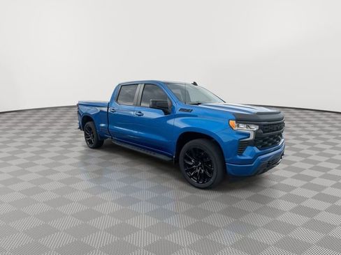 Used 2022 Chevrolet Silverado 1500 RST image 2
