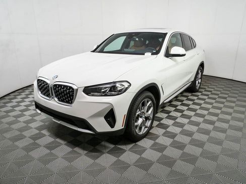 Used 2025 BMW X4 xDrive30i AWD/4WD image 1