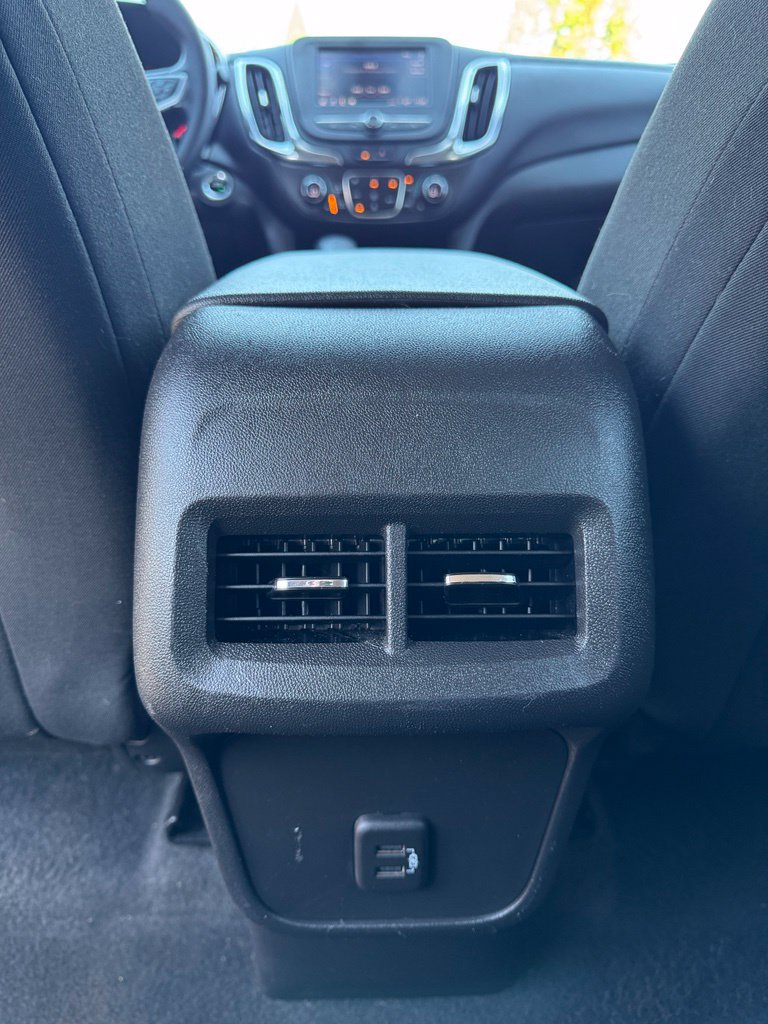 Used 2022 Chevrolet Equinox LT FWD image 27