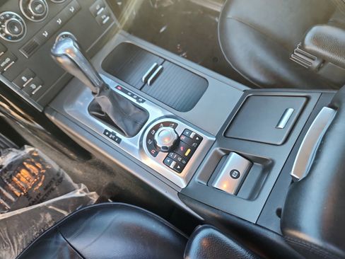 Used 2012 Land Rover Range Rover HSE image 16