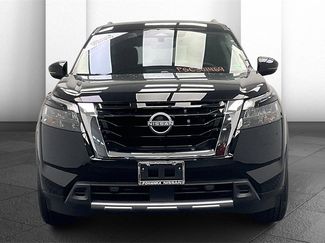 Certified 2025 Nissan Pathfinder SL video 2