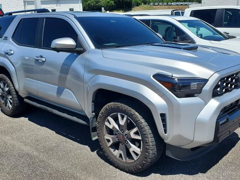 Used 2025 Toyota 4Runner TRD Sport Premium AWD/4WD image 2