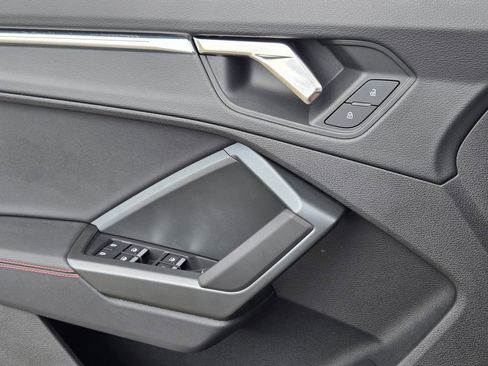 Certified 2025 Audi Q3 2.0T Premium Plus w/ Premium Plus Package image 30