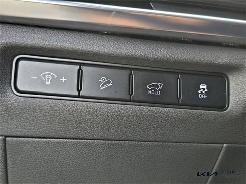 Certified 2023 Kia Telluride SX image 32