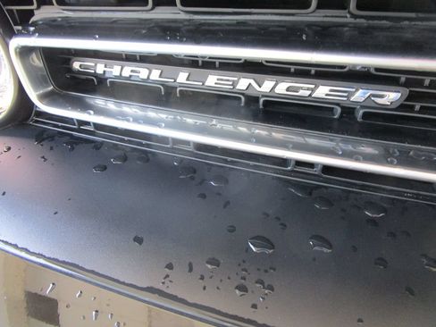 Used 2023 Dodge Challenger SXT RWD image 23