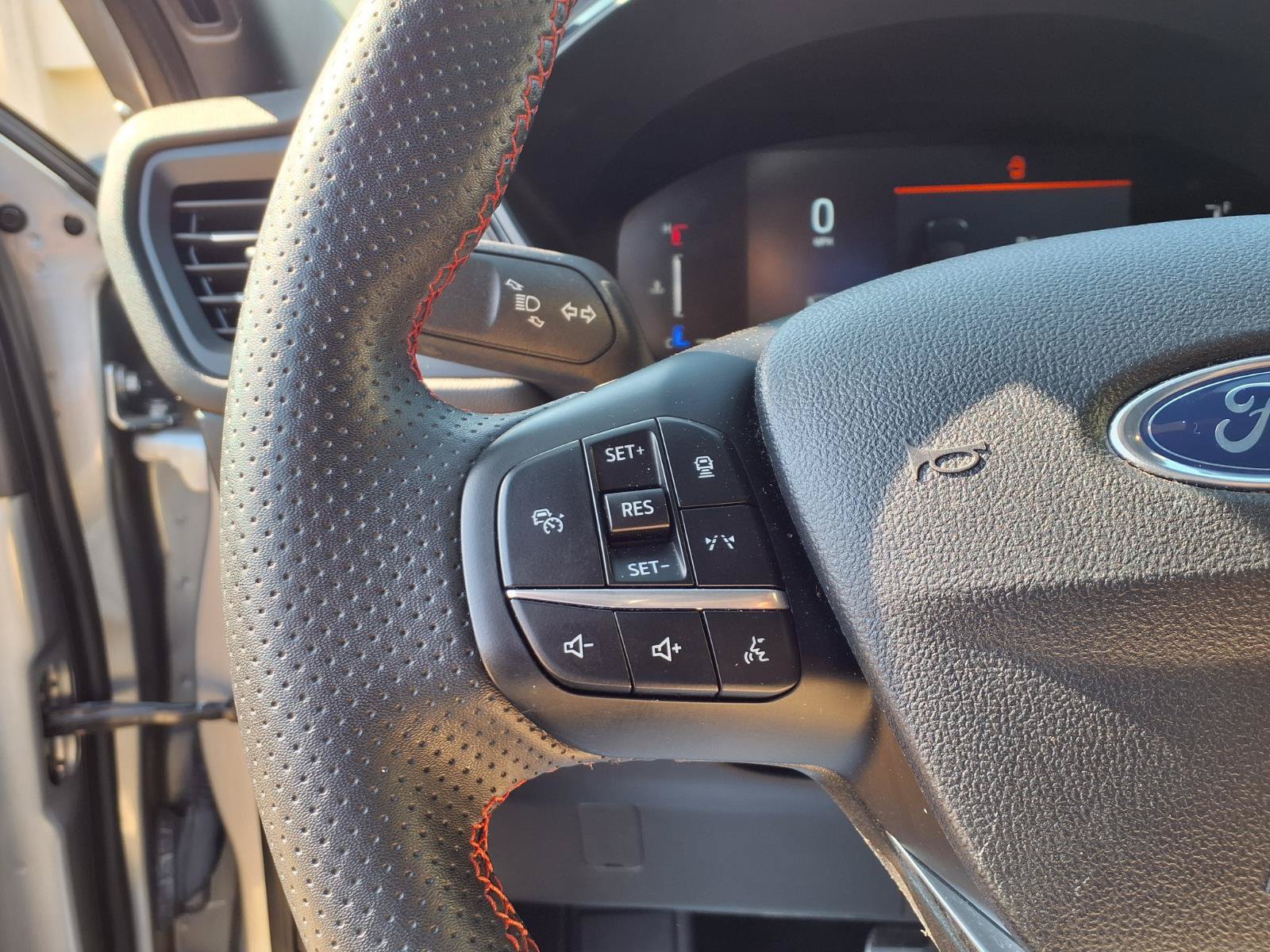 Used 2023 Ford Escape ST-Line w/ Tech Pack #1 FWD image 10