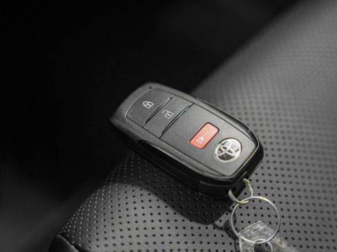 New 2026 Toyota Prius Plug-In Hybrid FWD image 42