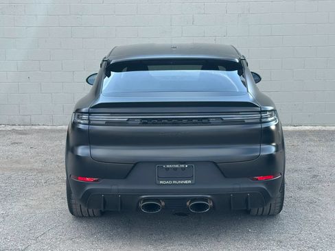Used 2025 Porsche Cayenne Turbo GT AWD/4WD image 9