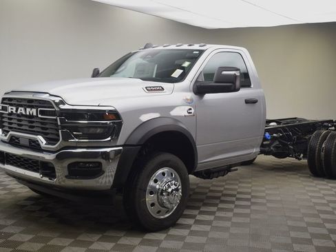 New 2026 RAM 5500 Tradesman image 16