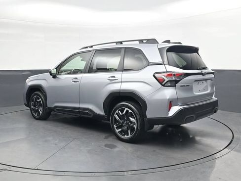 Used 2025 Subaru Forester Limited AWD/4WD image 6