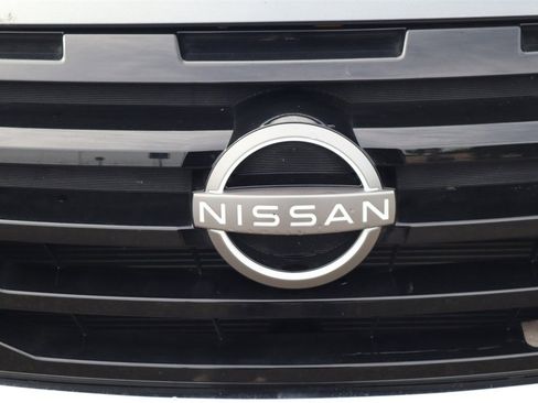 Certified 2025 Nissan Pathfinder SV image 35