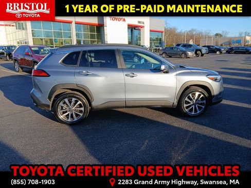 Certified 2024 Toyota Corolla Cross XLE image 8