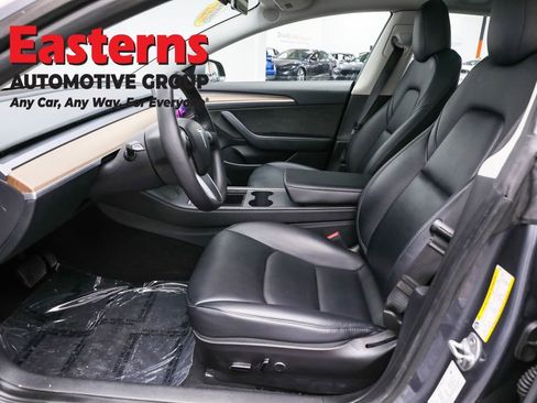Used 2023 Tesla Model 3 Standard Range image 14