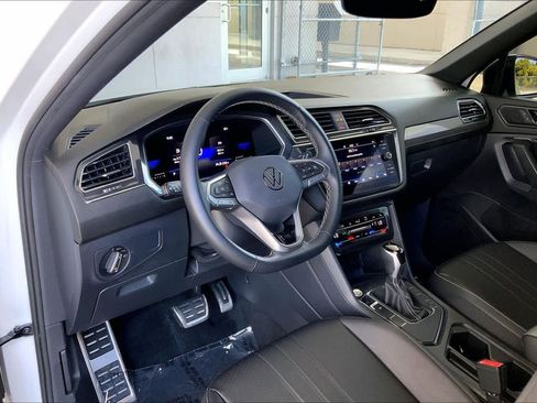 Used 2023 Volkswagen Tiguan SE R-Line FWD image 18
