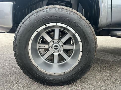 Used 2017 Nissan Titan PRO-4X image 14