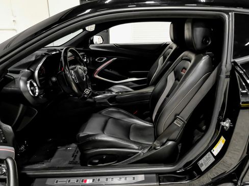 Used 2019 Chevrolet Camaro SS RWD image 15