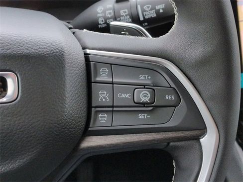 New 2026 Jeep Grand Cherokee Altitude image 27