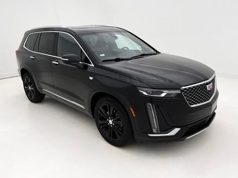 Used 2022 Cadillac XT6 Premium Luxury image 7