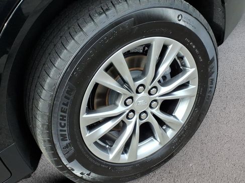 Certified 2023 Cadillac XT5 Premium Luxury AWD/4WD image 9