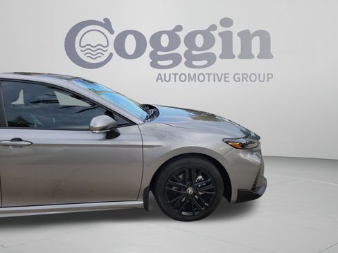 Certified 2025 Toyota Camry SE FWD image 34