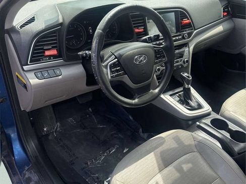 Used 2017 Hyundai Elantra Limited w/ Limited Tech Package 04 FWD image 15