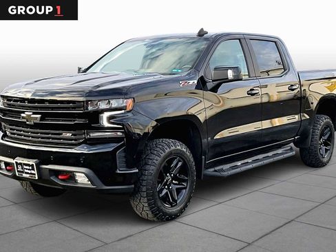 Used 2021 Chevrolet Silverado 1500 LT Trail Boss w/ Convenience Package II image 1