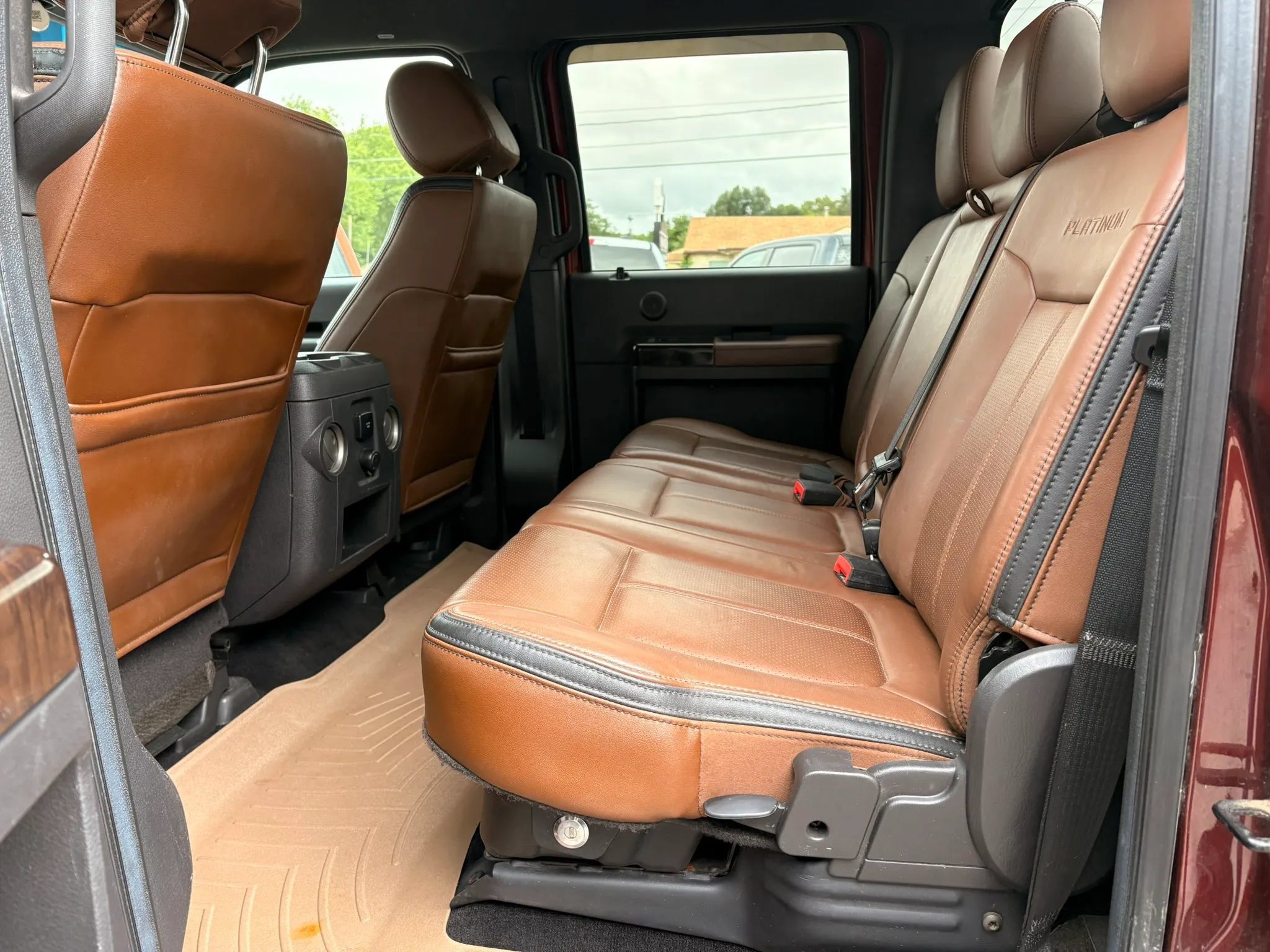 Used 2015 Ford F350 Platinum w/ Platinum Package AWD/4WD image 14