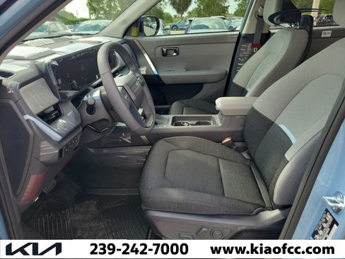 New 2027 Kia Seltos S FWD image 19